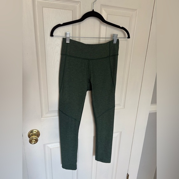 Outdoor Voices Warm Up Crop Leggings Hunter Green Compression Activewear Size S - Picture 3 of 10